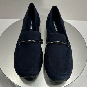 Easy Spirit Women's Navy Loafers size 6 brand new w /out box and tags